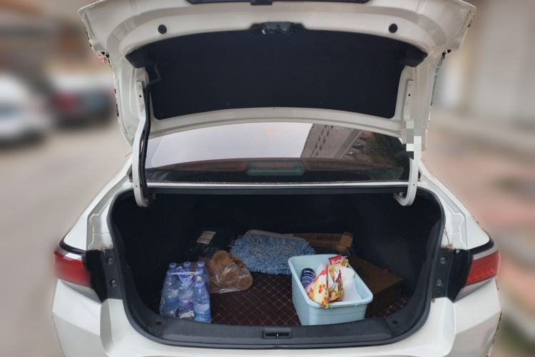 Used Venucia D60 2018 1.6L Manual Smart Connect Elite Edition Trunk