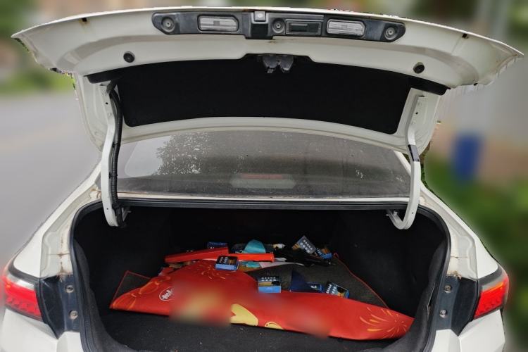 Used Venucia D60 2018 1.6L CVT Smart Connect Elite Edition Trunk
