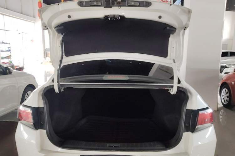 Used Venucia D60 2018 1.6L CVT Comfort Edition Trunk