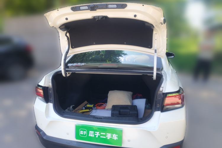 Used Venucia D60 2018 1.6L Manual Smart Connect Elite Edition Trunk
