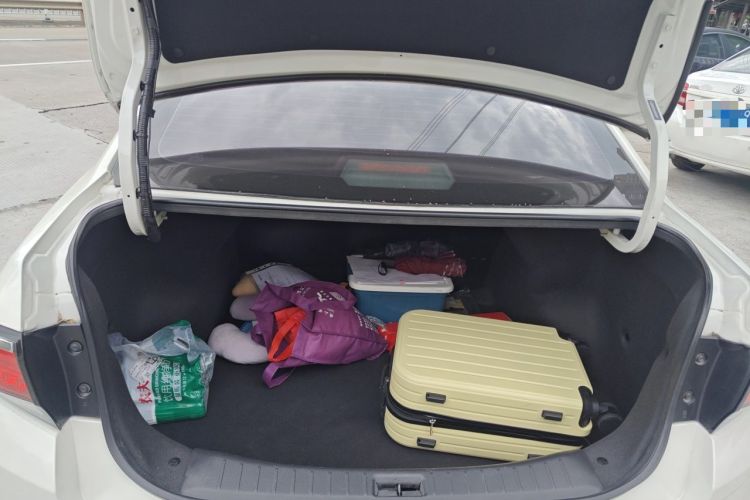 Used Venucia D60 2018 1.6L CVT Smart Connect Elite Edition Trunk