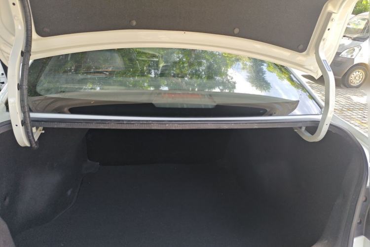 Used Venucia D60 2018 1.6L CVT Smart Connect Elite Edition Trunk