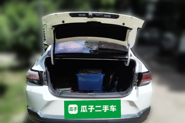Used Venucia D60 2018 1.6L CVT Smart Connect Elite Edition Trunk
