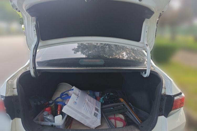Used Venucia D60 2018 1.6L CVT Smart Connect Elite Edition Trunk