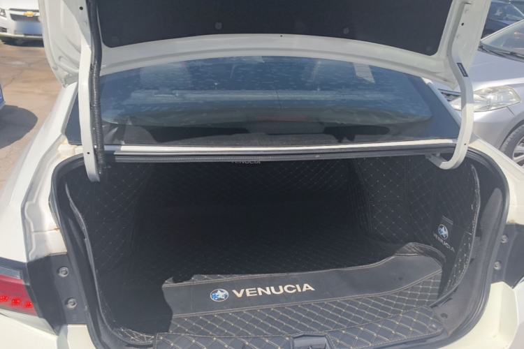Used Venucia D60 2018 1.6L Manual Smart Connect Elite Edition Trunk