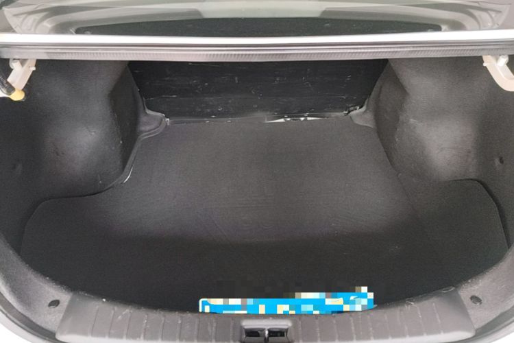 Used Venucia D60 2018 1.6L CVT Smart Connect Elite Edition Trunk
