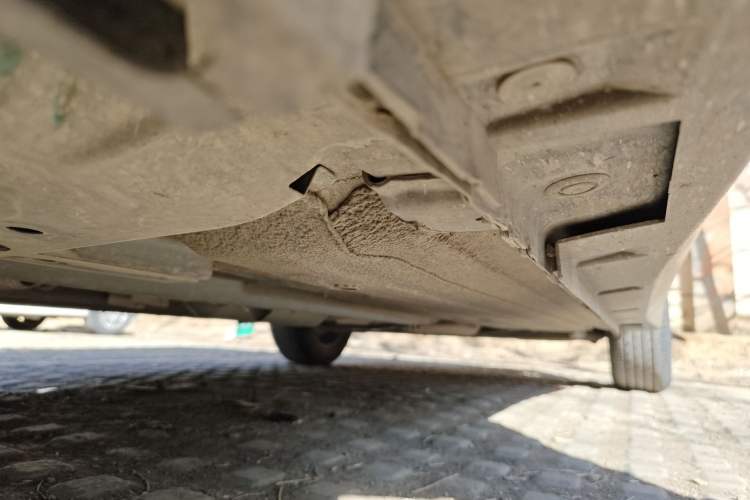 Used Venucia D60 2019 1.6L XL Manual SmartConnect Elite Edition Chassis Front Left