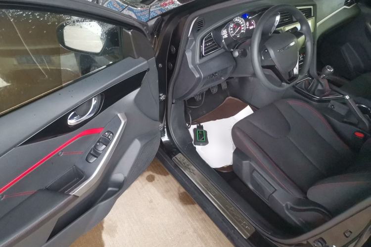 Used Venucia D60 2019 1.6L Entry Manual Fashion Edition Driver Seat