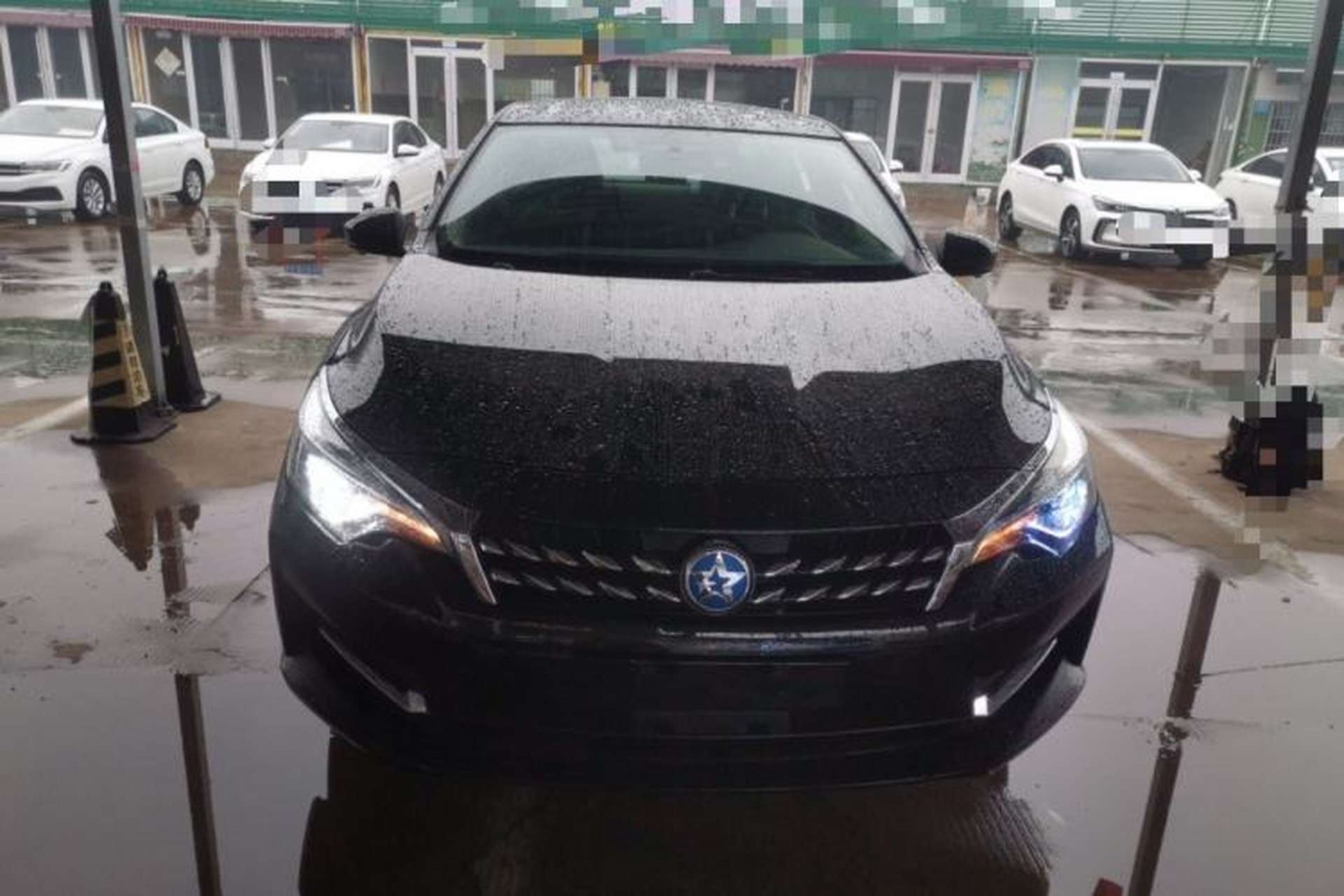 Used Venucia D60 2019 1.6L Entry Manual Fashion Edition Front