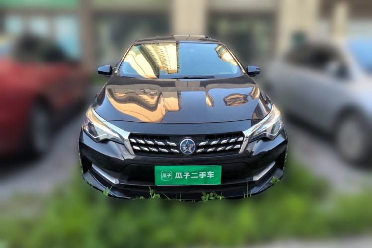 Used Venucia D60 2019 1.6L Entry Manual Fashion Edition Front