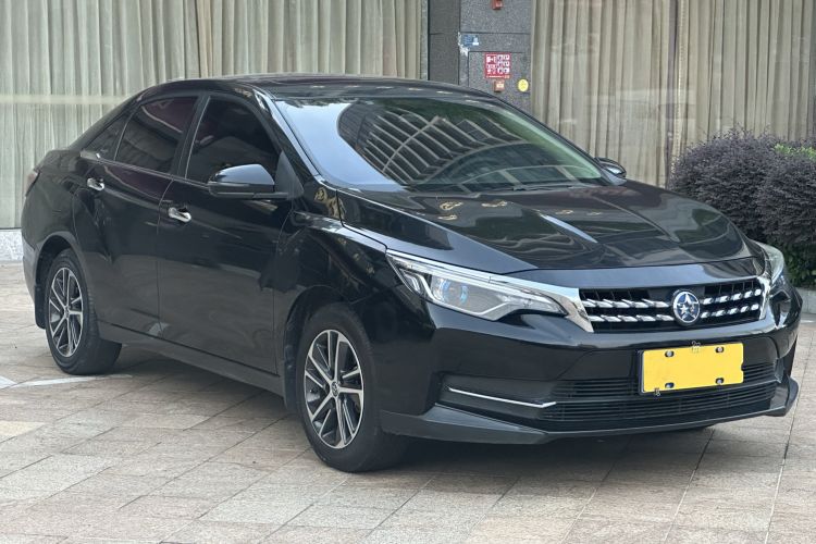 Used Venucia D60 2019 1.6L XL CVT Smart Connect Elite Edition Front Right 45 Deg
