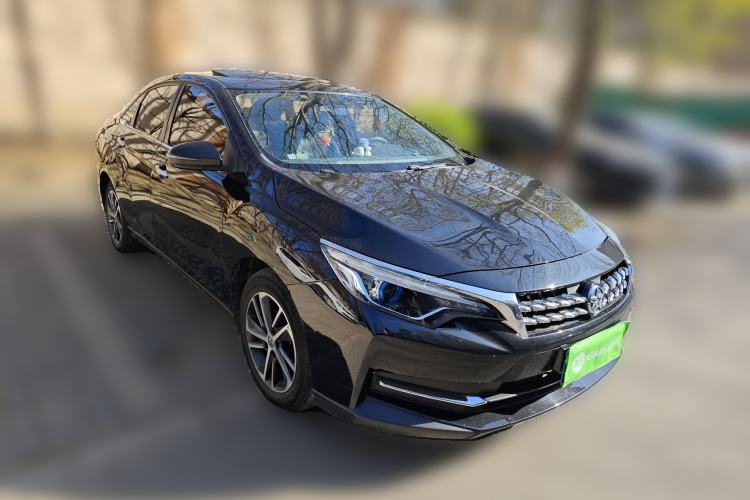 Used Venucia D60 2019 1.6L XL Manual SmartConnect Elite Edition Front Right 45 Deg