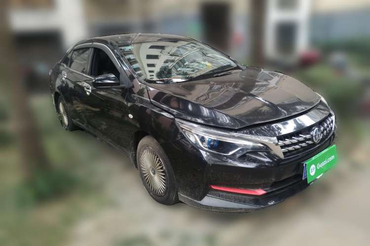 Used Venucia D60 2019 1.6L Entry Manual Fashion Edition Front Right 45 Deg