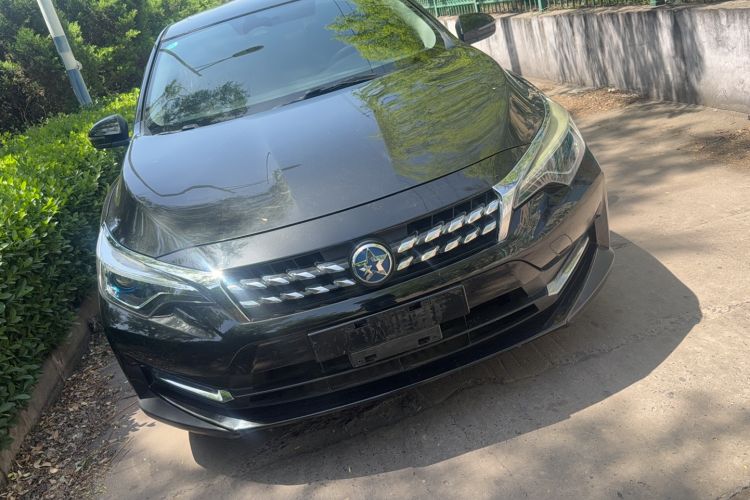 Used Venucia D60 2019 100 000 Glory 1.6L XL Manual Chenku Edition China VI Front