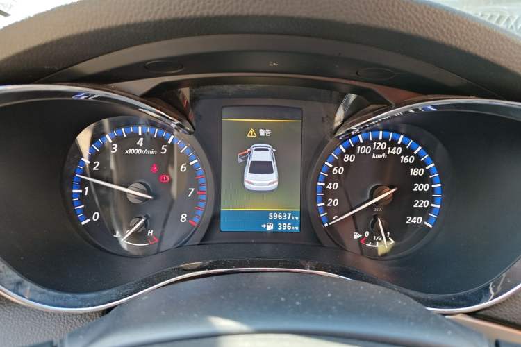 Used Venucia D60 2019 1.6L XL Manual SmartConnect Elite Edition Instrument Cluster