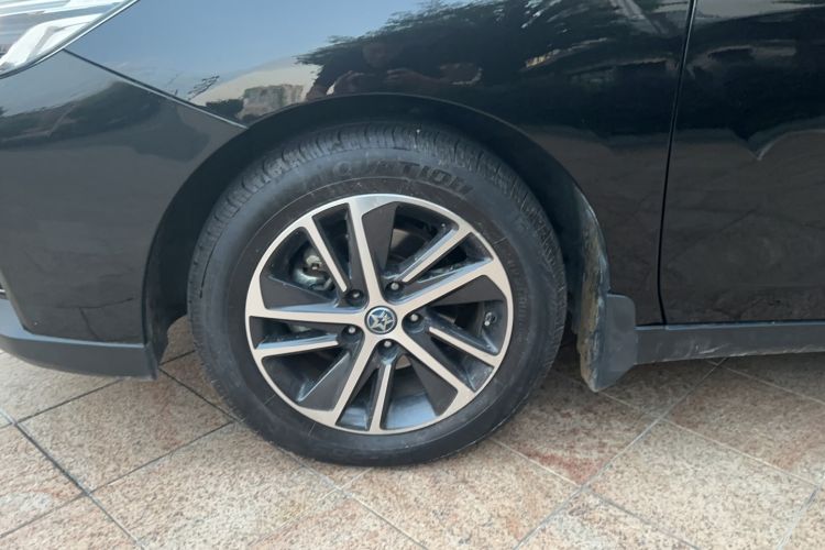 Used Venucia D60 2019 1.6L XL CVT Smart Connect Elite Edition Left Front Wheel Hub