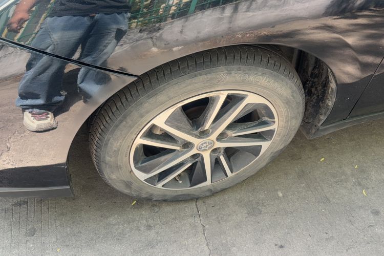 Used Venucia D60 2019 100 000 Glory 1.6L XL Manual Chenku Edition China VI Left Front Wheel Hub