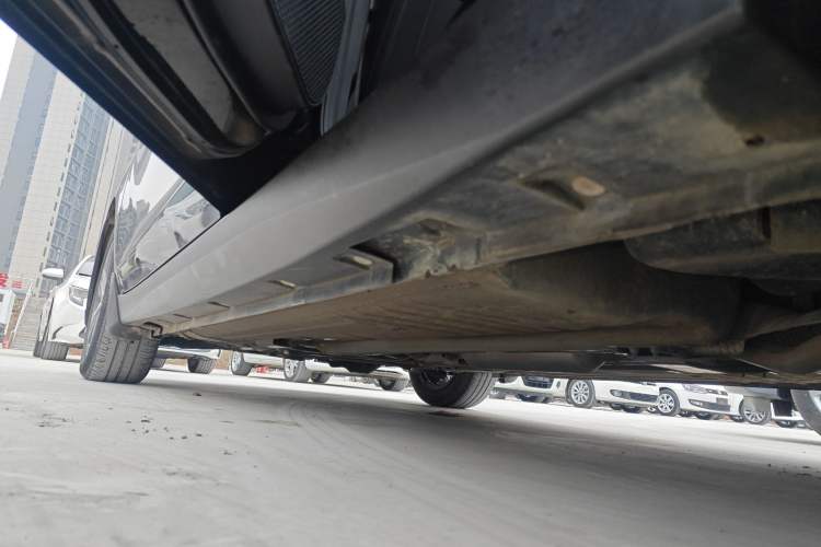 Used Venucia D60 2019 100 000 Honor 1.6L XL CVT Chenku Edition China VI Standard Left Side Sill