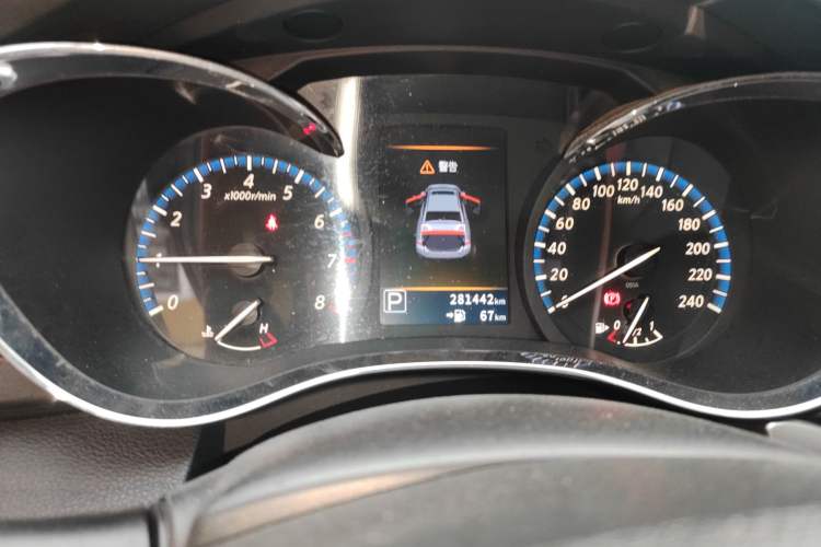 Used Venucia D60 2019 1.6L XL CVT Smart Connect Elite Edition Odometer Close Up