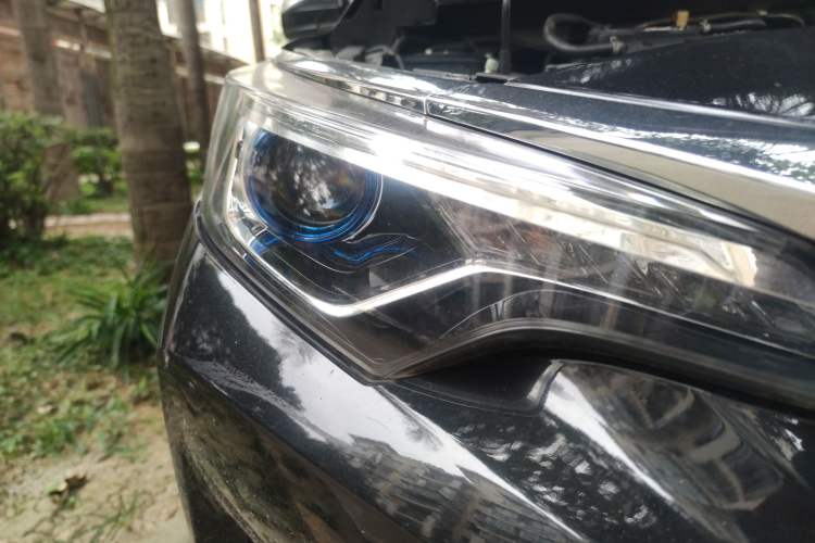 Used Venucia D60 2019 1.6L Entry Manual Fashion Edition Right Front Headlight