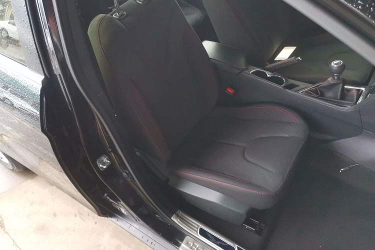 Used Venucia D60 2019 1.6L Entry Manual Fashion Edition Right Front Seat