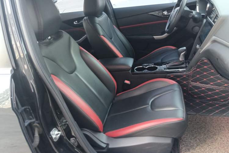 Used Venucia D60 2019 1.6L XL CVT Smart Connect Elite Edition Right Front Seat