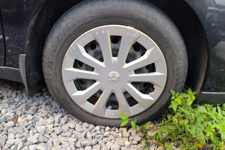 Used Venucia D60 2019 1.6L Entry Manual Fashion Edition Right Front Wheel Hub