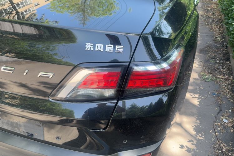 Used Venucia D60 2019 100 000 Glory 1.6L XL Manual Chenku Edition China VI Right Rear Taillight