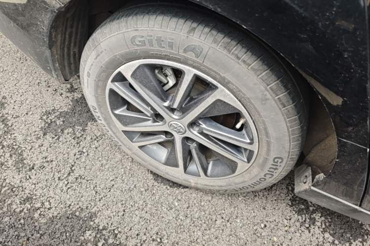 Used Venucia D60 2019 1.6L XL CVT SmartConnect Elite Edition (ISS) Right Rear Wheel Hub