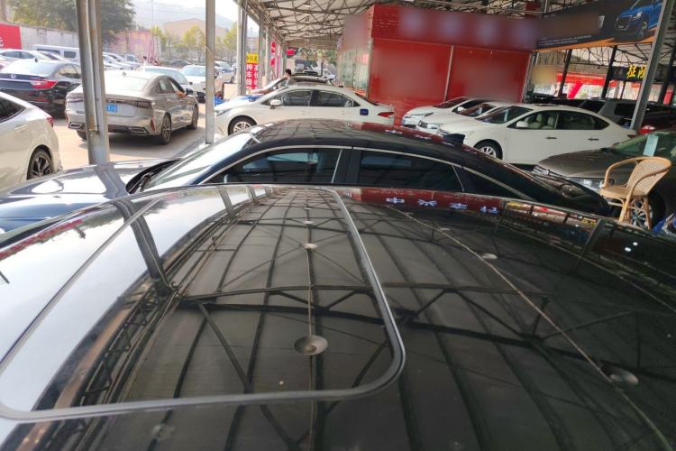 Used Venucia D60 2019 1.6L XL CVT SmartConnect Elite Edition (ISS) Roof