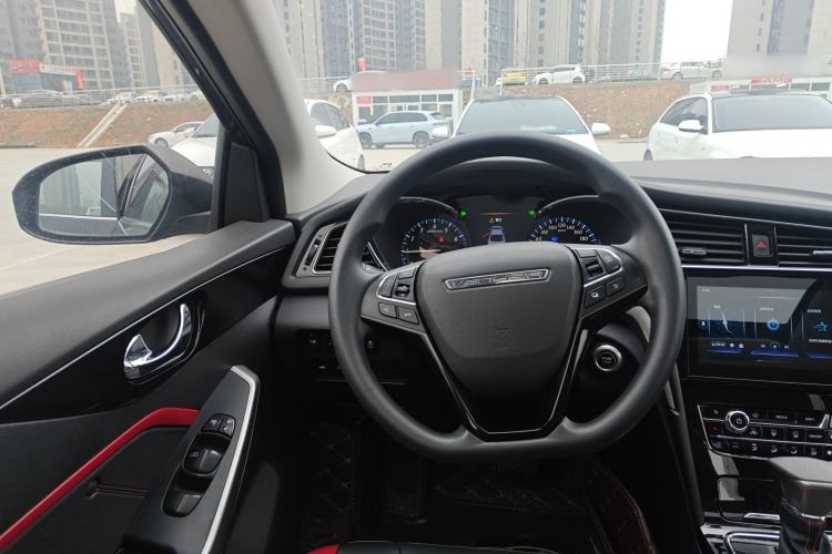Used Venucia D60 2019 100 000 Honor 1.6L XL CVT Chenku Edition China VI Standard Steering Wheel