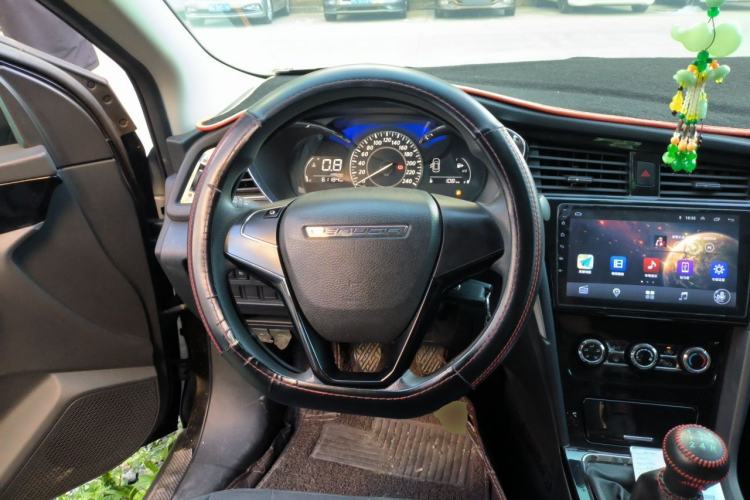 Used Venucia D60 2019 1.6L Entry Manual Fashion Edition Steering Wheel