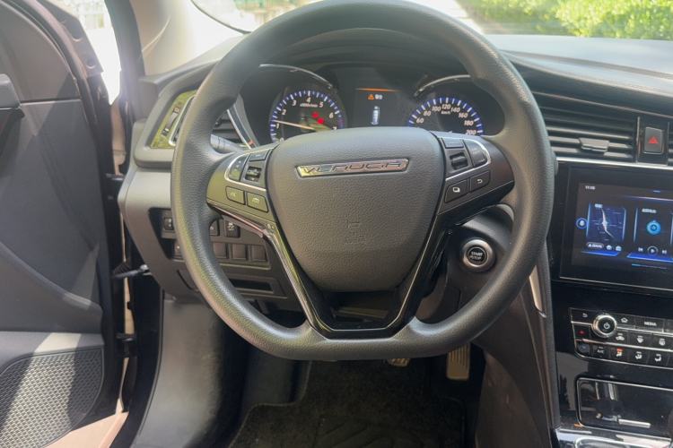 Used Venucia D60 2019 100 000 Glory 1.6L XL Manual Chenku Edition China VI Steering Wheel