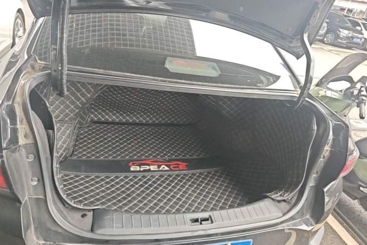 Used Venucia D60 2019 1.6L XL CVT SmartConnect Elite Edition (ISS) Trunk