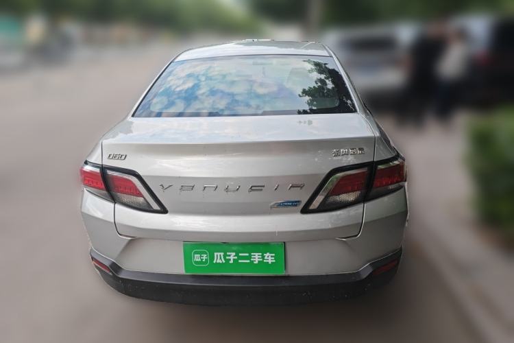 Used Venucia D60 2019 100 000 Honor 1.6L XL CVT Chenku Edition China VI Standard Rear