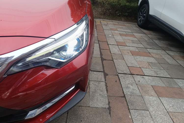 Used Venucia D60 2019 100 000 Honor 1.6L XL CVT Chenku Edition China VI Standard Left Front Headlight