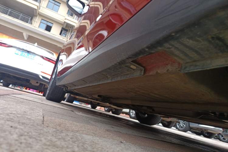 Used Venucia D60 2019 100 000 Honor 1.6L XL CVT Chenku Edition China VI Standard Left Side Sill