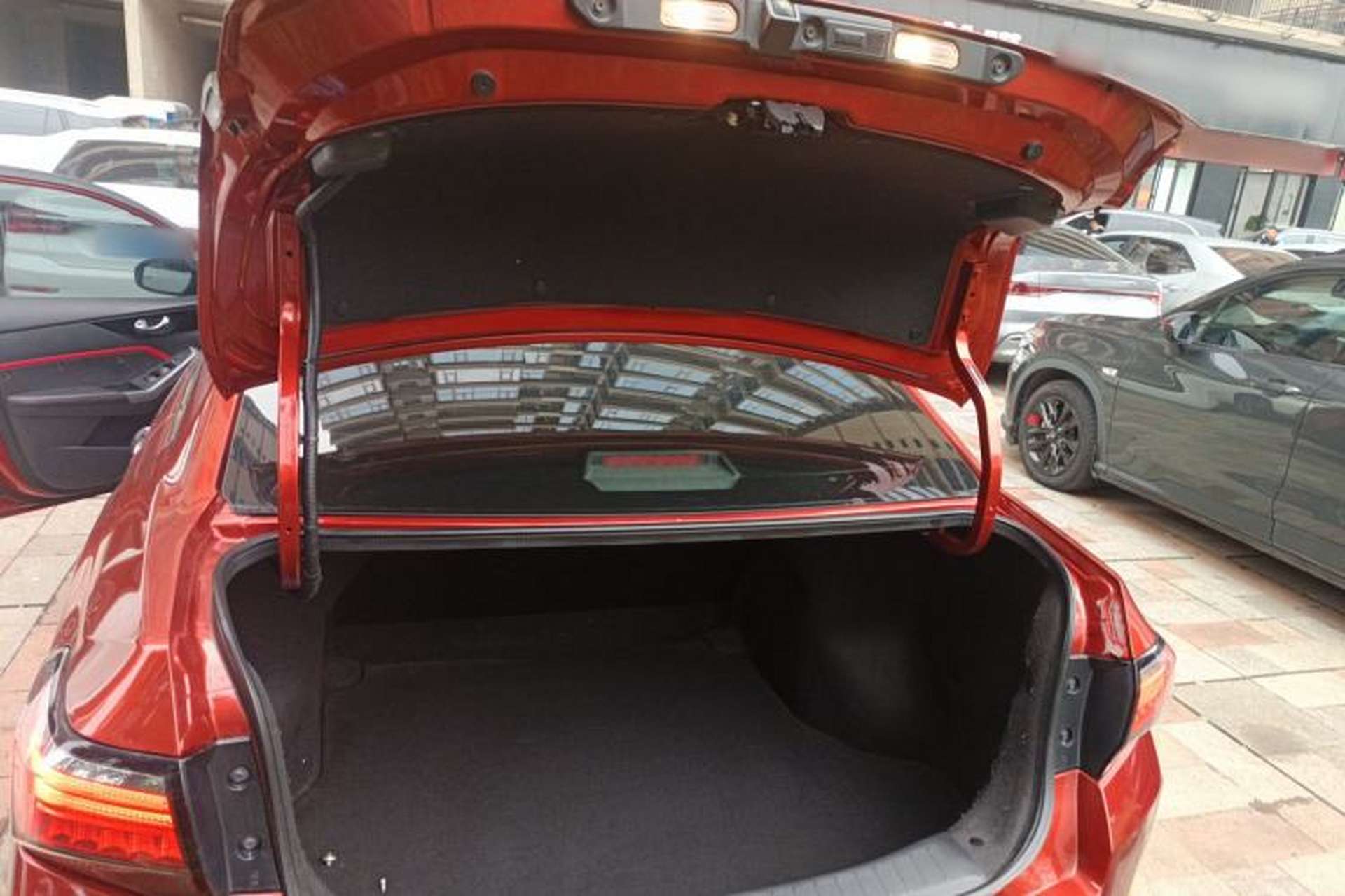 Used Venucia D60 2019 100 000 Honor 1.6L XL CVT Chenku Edition China VI Standard Trunk