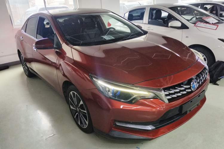 Used Venucia D60 2019 100 000-Yuan Glory 1.6L XV CVT Chenyue Edition China VI Standard Exterior 1