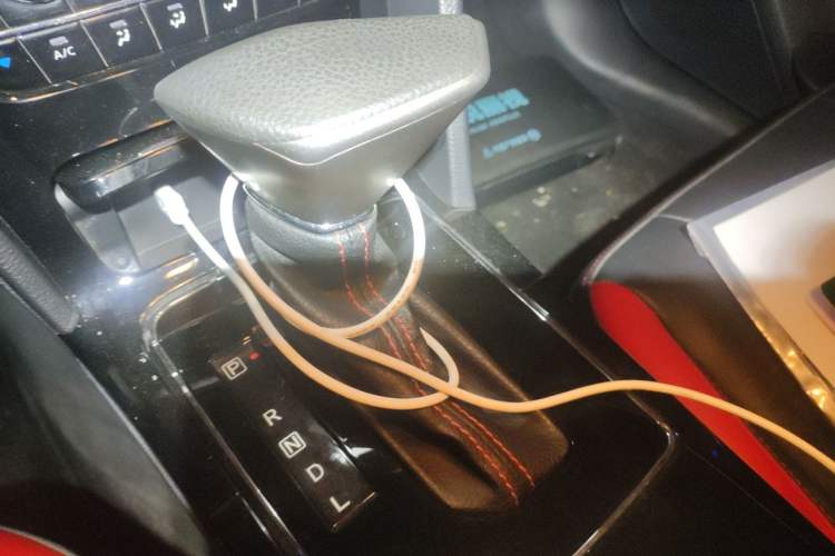 Used Venucia D60 2019 100 000 Honor 1.6L XL CVT Chenku Edition China V Standard Gear Lever