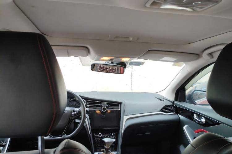 Used Venucia D60 2019 1.6L XL CVT Smart Connect Elite Edition Headliner