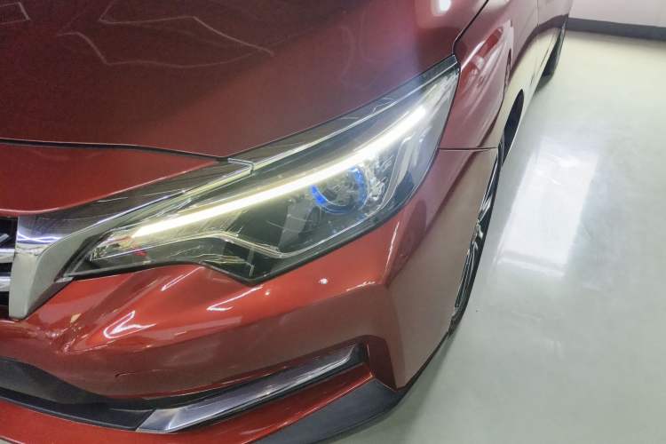 Used Venucia D60 2019 100 000-Yuan Glory 1.6L XV CVT Chenyue Edition China VI Standard Left Front Headlight