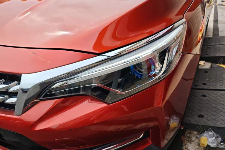 Used Venucia D60 2019 1.6L XL CVT SmartConnect Elite Edition (ISS) Left Front Headlight