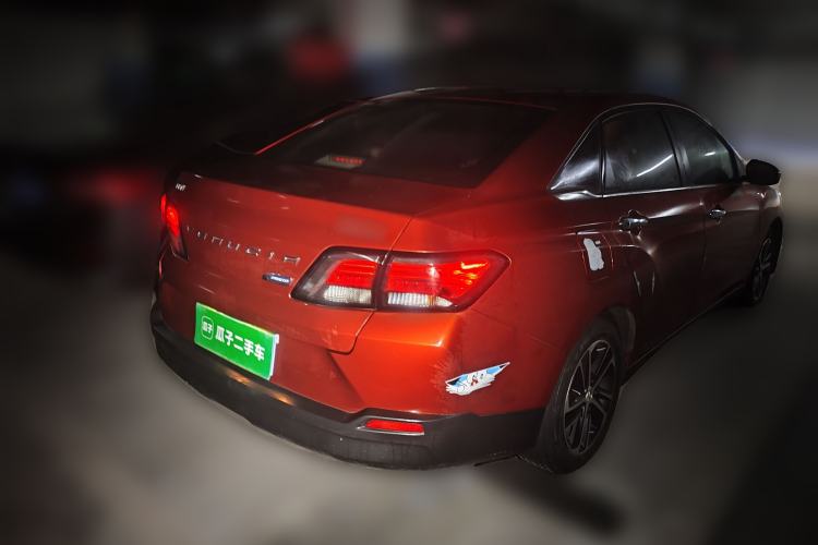 Used Venucia D60 2019 100 000 Honor 1.6L XL CVT Chenku Edition China V Standard Rear Right 45 Deg