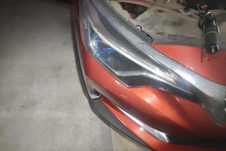 Used Venucia D60 2019 100 000 Honor 1.6L XL CVT Chenku Edition China V Standard Right Front Headlight