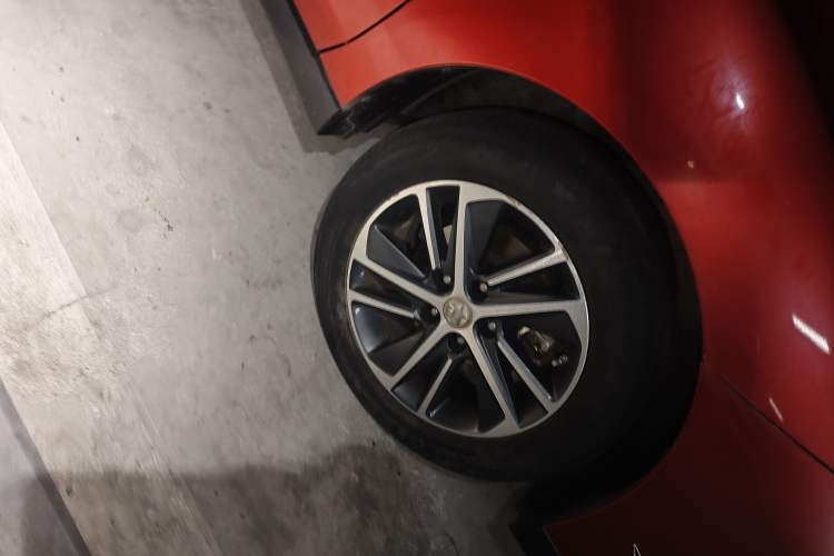 Used Venucia D60 2019 100 000 Honor 1.6L XL CVT Chenku Edition China V Standard Right Front Wheel Hub