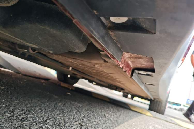 Used Venucia D60 2019 1.6L XL CVT SmartConnect Elite Edition (ISS) Right Side Sill