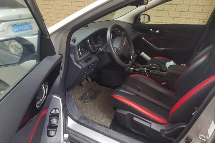 Used Venucia D60 2019 1.6L XL CVT Smart Connect Elite Edition Driver Seat