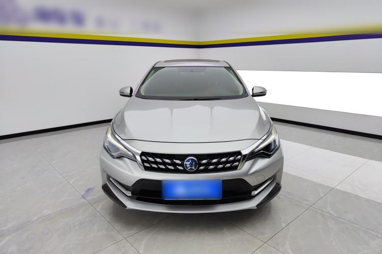 Used Venucia D60 2019 100 000 Honor 1.6L XL CVT Chenku Edition China VI Standard Front