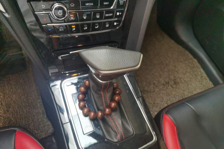 Used Venucia D60 2019 1.6L XL CVT Smart Connect Elite Edition Gear Lever